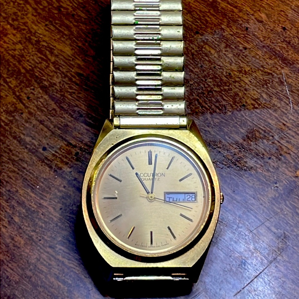 36mm Swiss made ACCUTRON BULOVA QUARTS